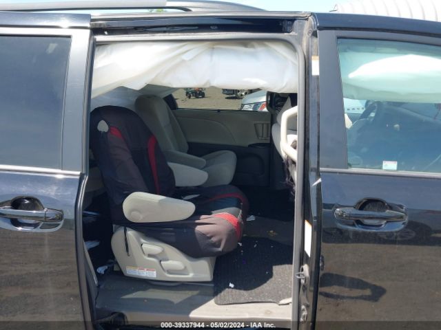 Photo 7 VIN: 5TDJK3DC8GS132984 - TOYOTA SIENNA 