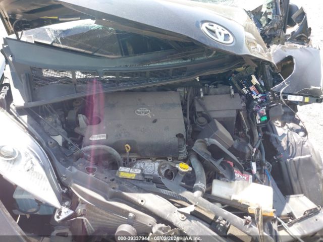 Photo 9 VIN: 5TDJK3DC8GS132984 - TOYOTA SIENNA 