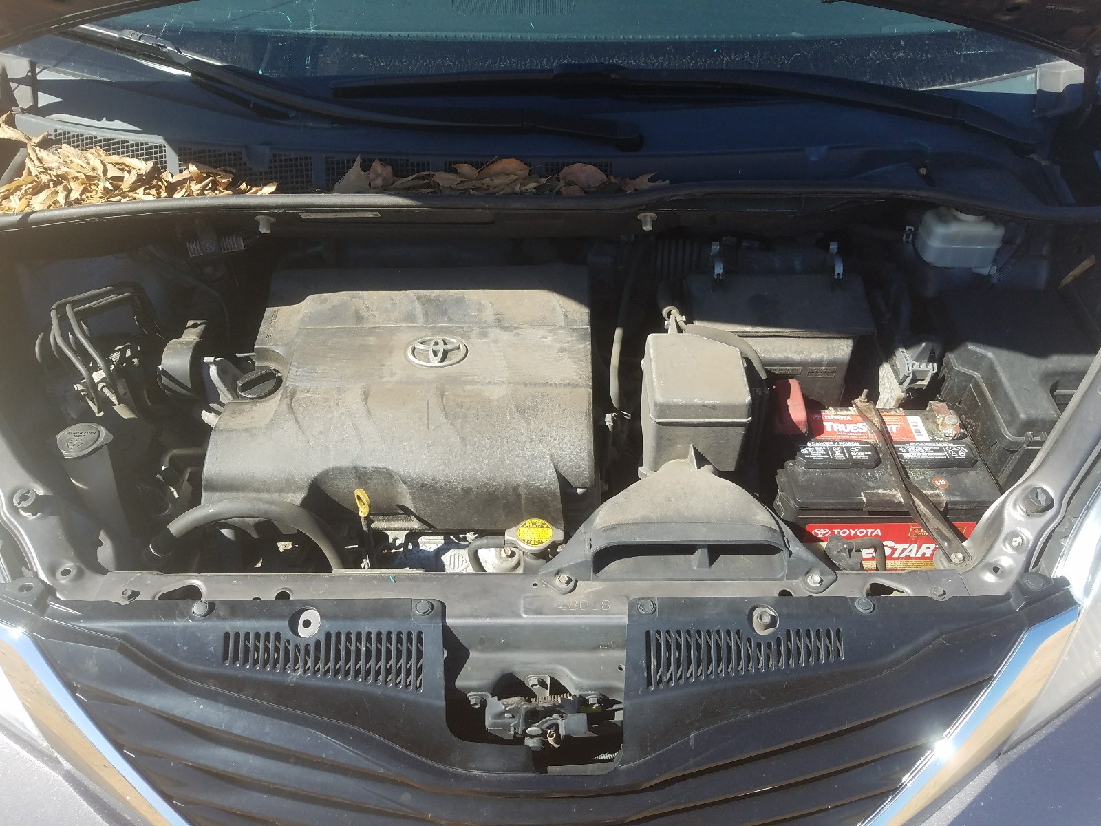 Photo 6 VIN: 5TDJK3DC9BS007677 - TOYOTA SIENNA LE 