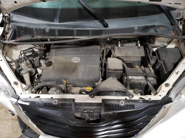 Photo 11 VIN: 5TDJK3DC9BS027878 - TOYOTA SIENNA LE 