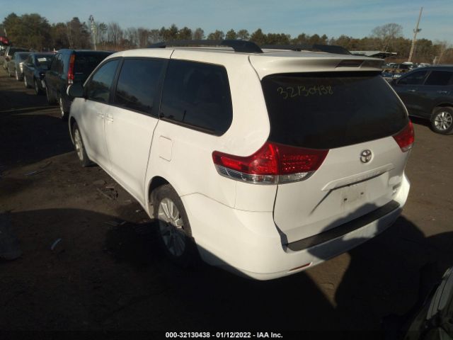 Photo 2 VIN: 5TDJK3DC9CS048943 - TOYOTA SIENNA 