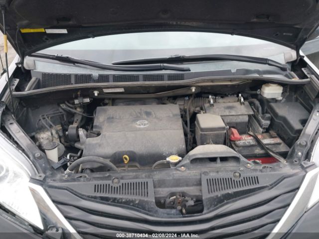 Photo 9 VIN: 5TDJK3DC9DS058485 - TOYOTA SIENNA 