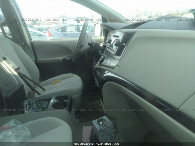 Photo 4 VIN: 5TDJK3DC9ES084120 - TOYOTA SIENNA 