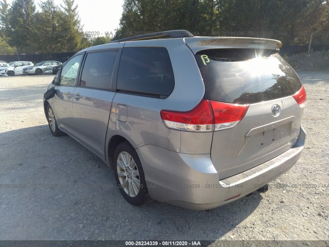 Photo 2 VIN: 5TDJK3DCXCS043735 - TOYOTA SIENNA 