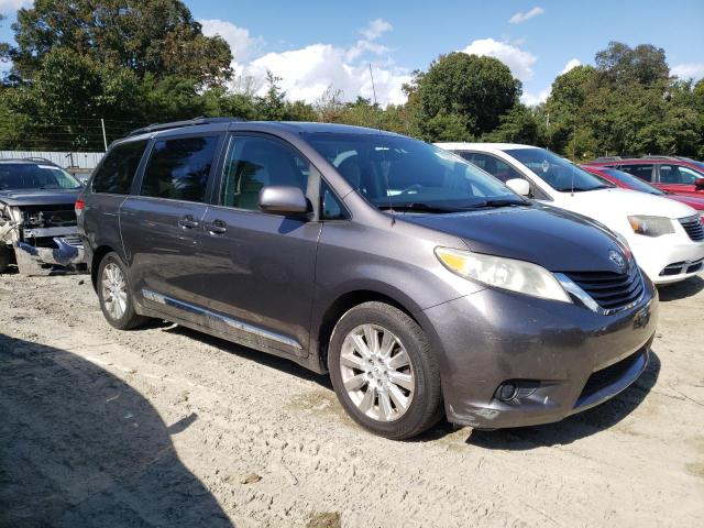 Photo 3 VIN: 5TDJK3DCXCS047848 - TOYOTA SIENNA LE 