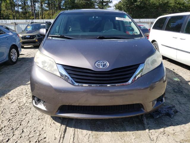 Photo 4 VIN: 5TDJK3DCXCS047848 - TOYOTA SIENNA LE 