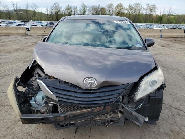 Photo 4 VIN: 5TDJK3DCXDS056941 - TOYOTA SIENNA LE 