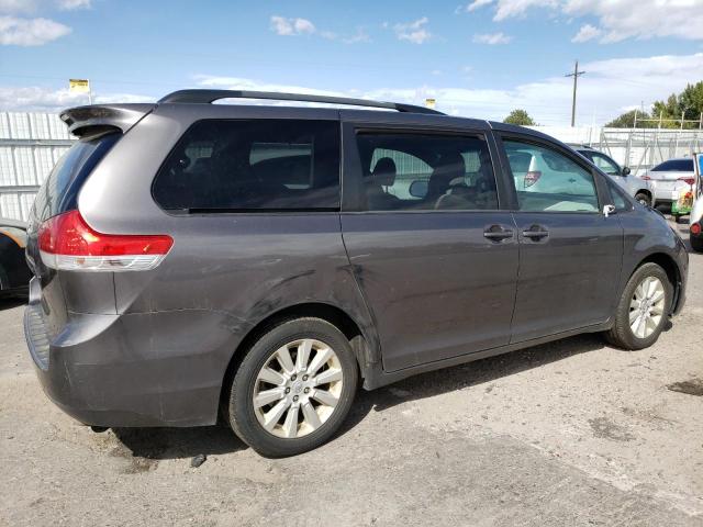 Photo 2 VIN: 5TDJK3DCXDS067955 - TOYOTA SIENNA LE 