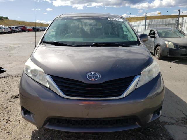 Photo 4 VIN: 5TDJK3DCXDS067955 - TOYOTA SIENNA LE 