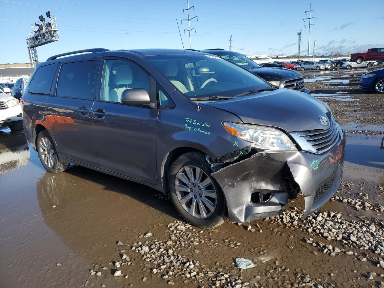 Photo 3 VIN: 5TDJK3DCXES088547 - TOYOTA SIENNA 