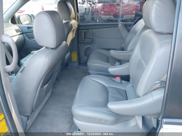 Photo 7 VIN: 5TDJK4CC0AS029606 - TOYOTA SIENNA 