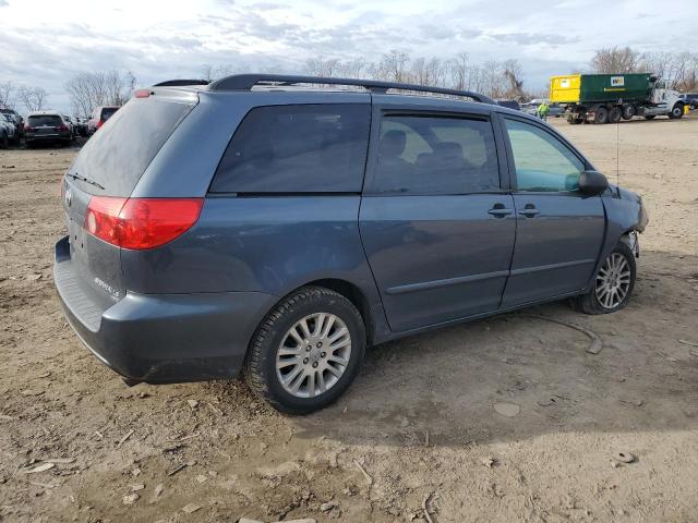 Photo 2 VIN: 5TDJK4CC1AS033874 - TOYOTA SIENNA LE 