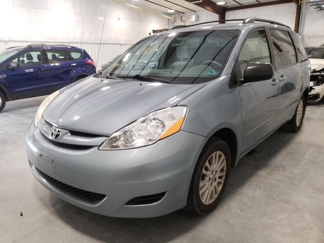 Photo 1 VIN: 5TDJK4CC3AS031608 - TOYOTA SIENNA LE 