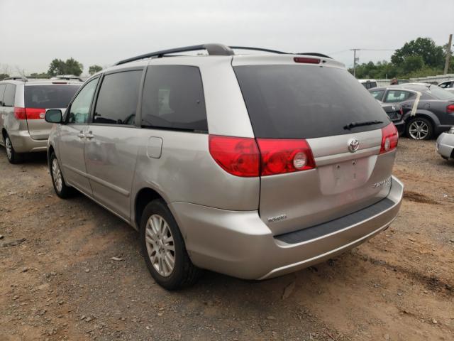 Photo 2 VIN: 5TDJK4CC7AS030493 - TOYOTA SIENNA LE 