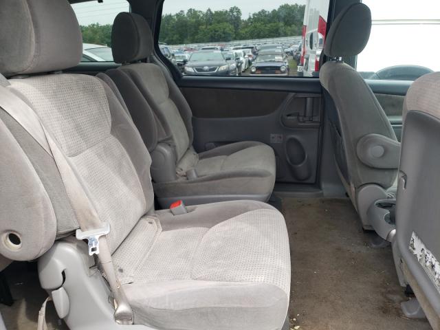 Photo 5 VIN: 5TDJK4CC7AS030493 - TOYOTA SIENNA LE 