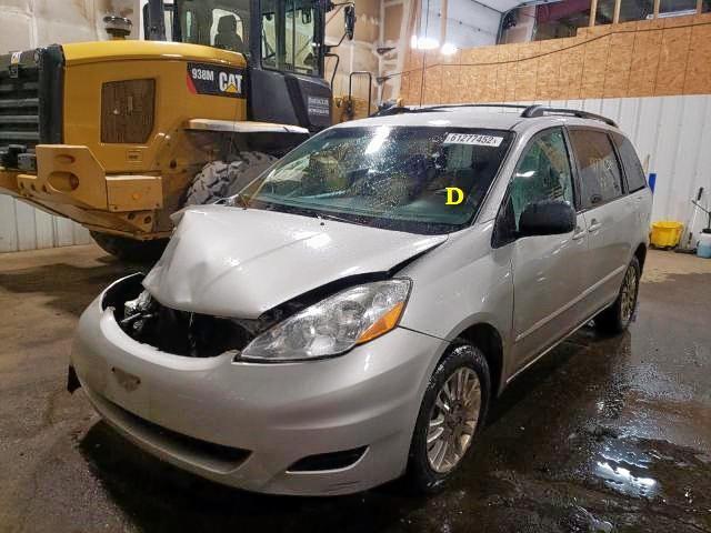 Photo 1 VIN: 5TDJK4CC7AS033474 - TOYOTA SIENNA LE 