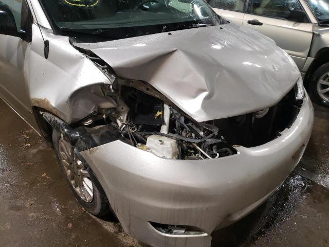 Photo 8 VIN: 5TDJK4CC7AS033474 - TOYOTA SIENNA LE 