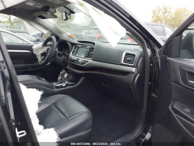 Photo 4 VIN: 5TDJKRFH0FS098341 - TOYOTA HIGHLANDER 