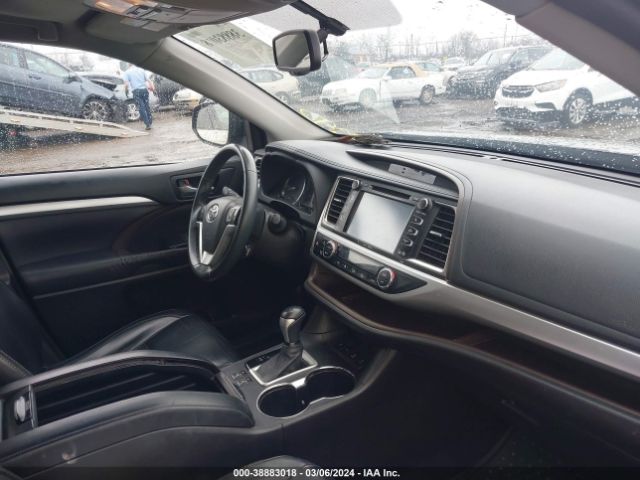 Photo 4 VIN: 5TDJKRFH1GS280759 - TOYOTA HIGHLANDER 