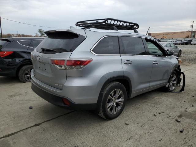 Photo 2 VIN: 5TDJKRFH3FS184999 - TOYOTA HIGHLANDER 