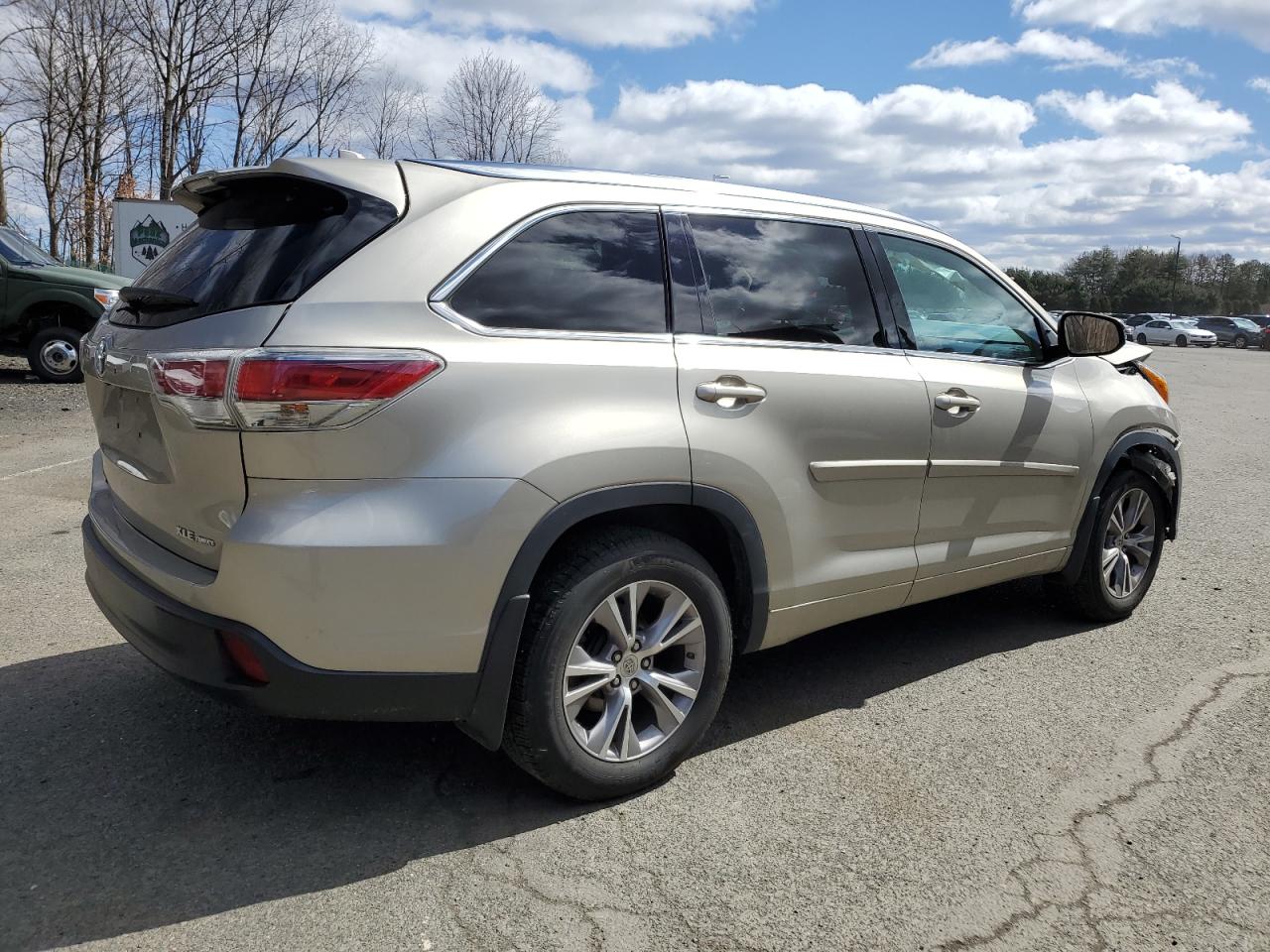 Photo 2 VIN: 5TDJKRFH3FS212901 - TOYOTA HIGHLANDER 