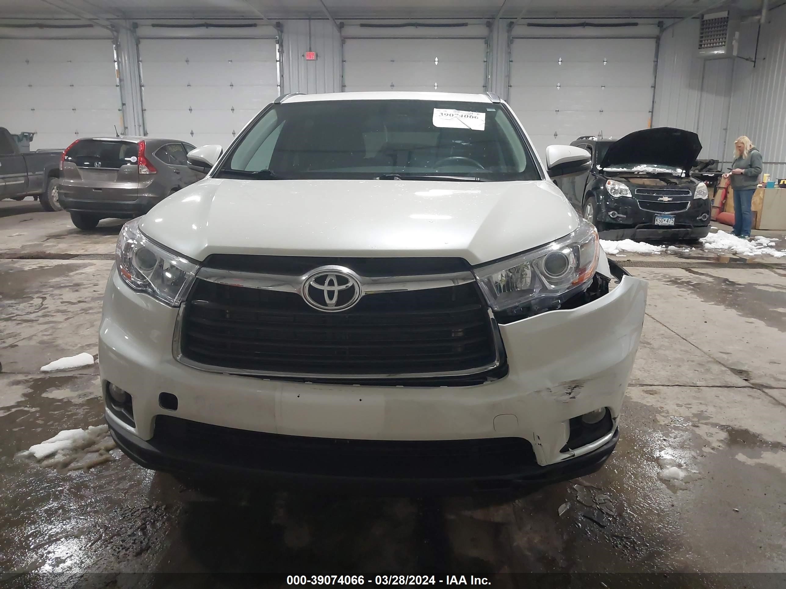 Photo 5 VIN: 5TDJKRFH3GS290662 - TOYOTA HIGHLANDER 