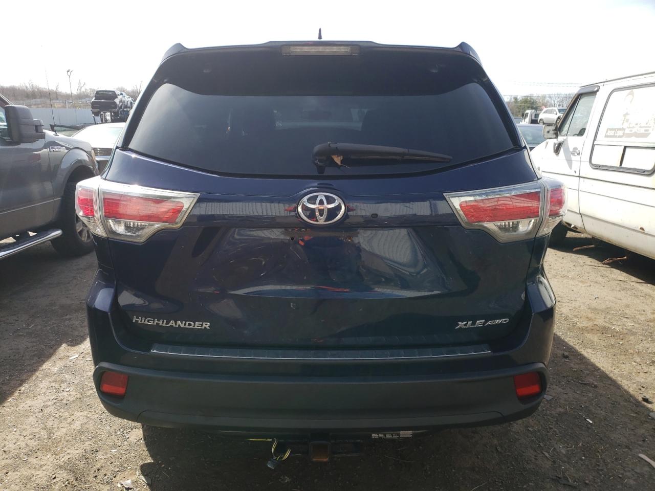 Photo 5 VIN: 5TDJKRFH4FS127730 - TOYOTA HIGHLANDER 