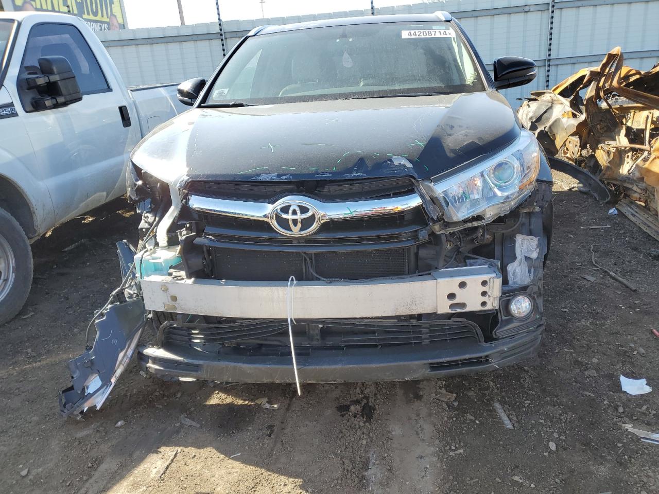 Photo 4 VIN: 5TDJKRFH4FS174093 - TOYOTA HIGHLANDER 