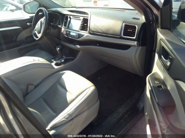 Photo 4 VIN: 5TDJKRFH5ES044662 - TOYOTA HIGHLANDER 