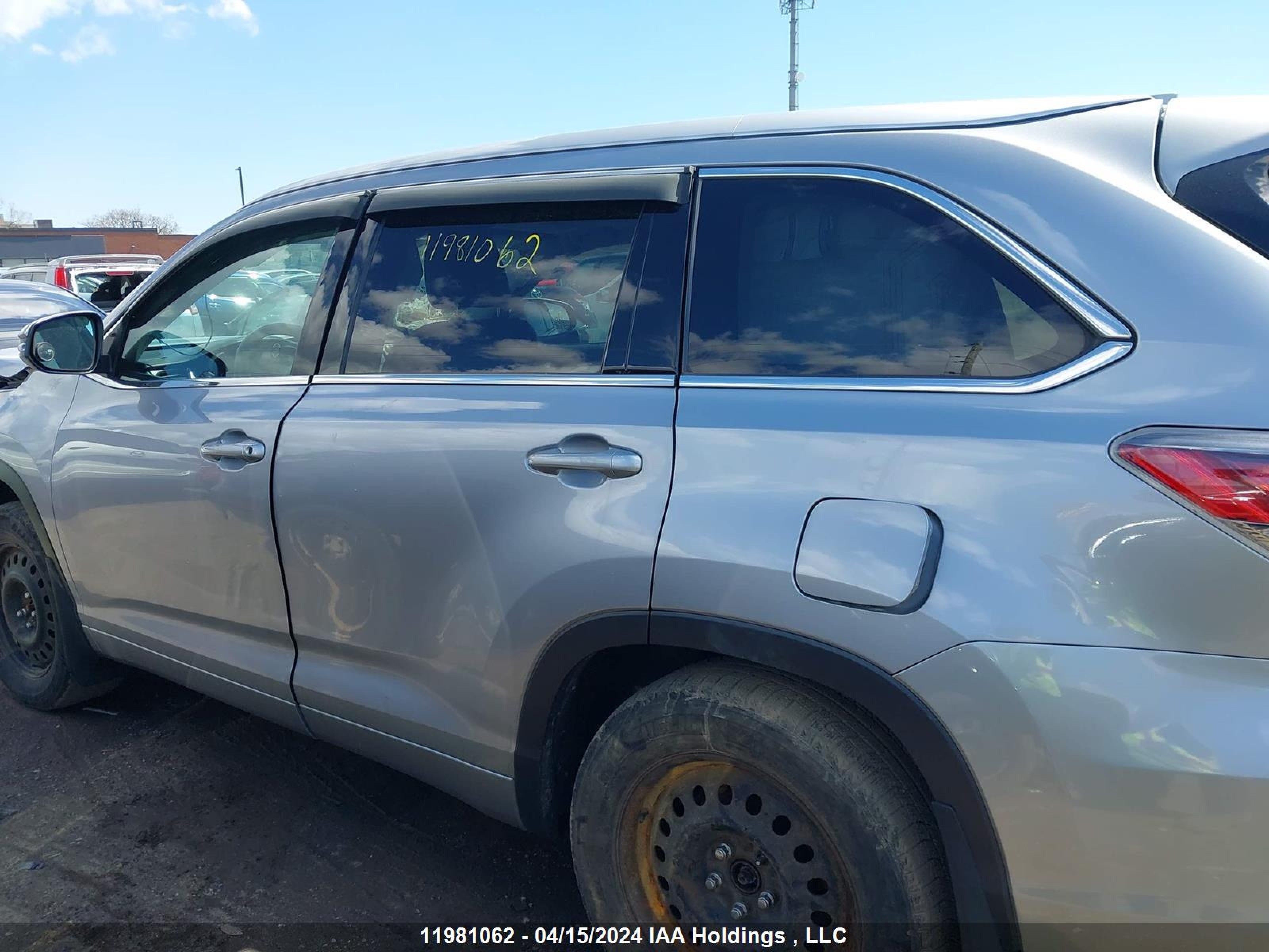 Photo 13 VIN: 5TDJKRFH5GS341188 - TOYOTA HIGHLANDER 