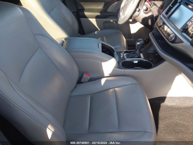 Photo 4 VIN: 5TDJKRFH7GS267563 - TOYOTA HIGHLANDER 