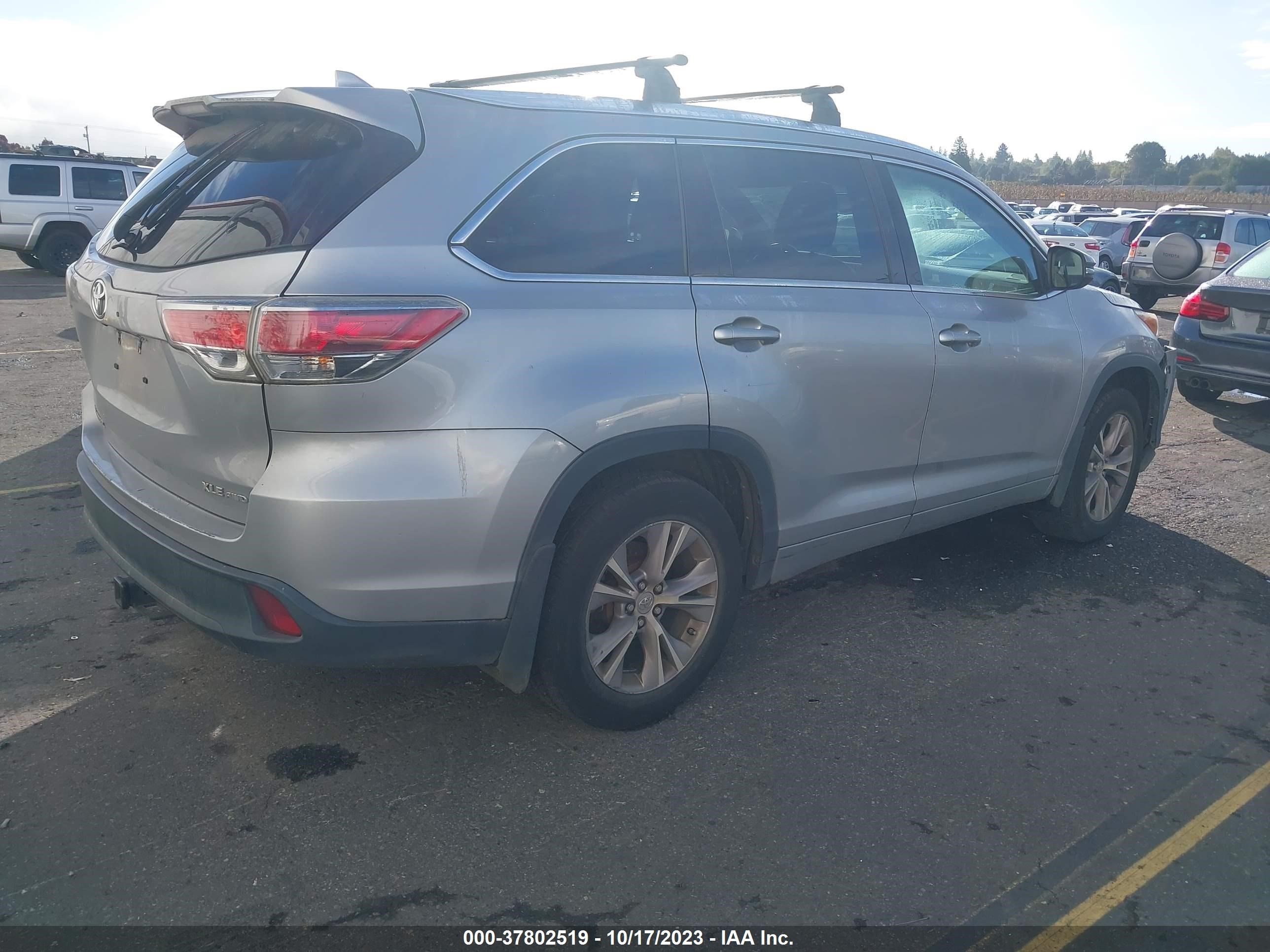 Photo 3 VIN: 5TDJKRFH9FS150467 - TOYOTA HIGHLANDER 