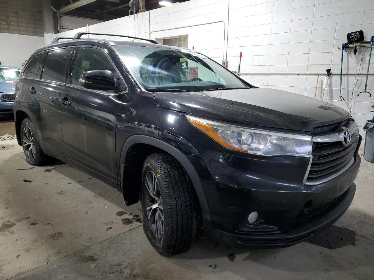 Photo 3 VIN: 5TDJKRFH9GS285126 - TOYOTA HIGHLANDER 