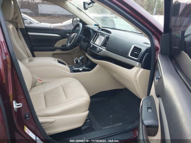 Photo 4 VIN: 5TDJKRFH9GS319923 - TOYOTA HIGHLANDER 