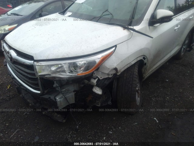 Photo 5 VIN: 5TDJKRFHXES057603 - TOYOTA HIGHLANDER 