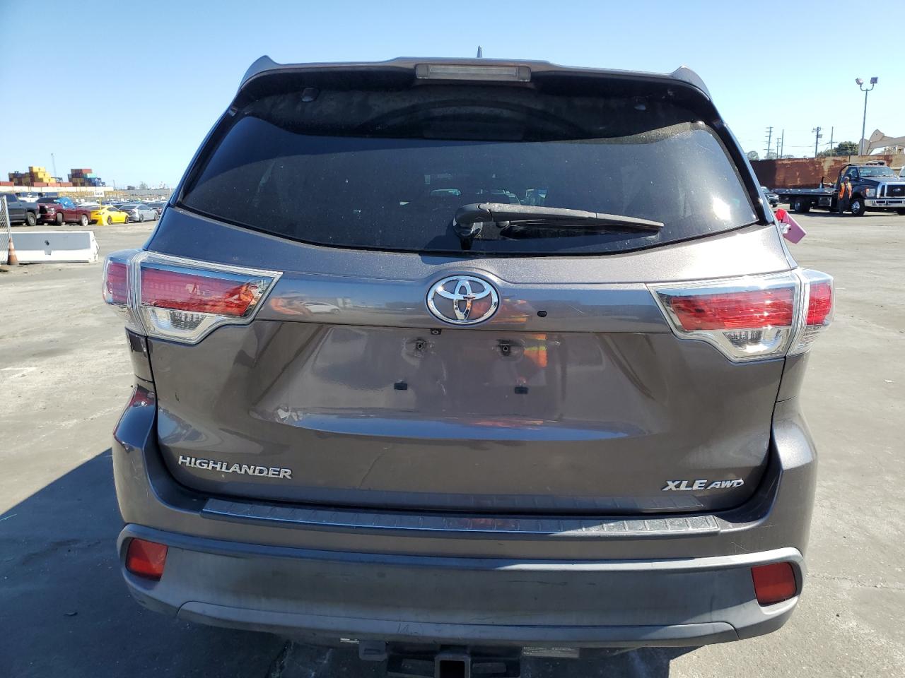 Photo 5 VIN: 5TDJKRFHXFS104078 - TOYOTA HIGHLANDER 