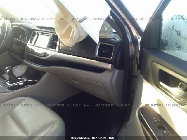 Photo 4 VIN: 5TDJKRFHXGS355958 - TOYOTA HIGHLANDER 