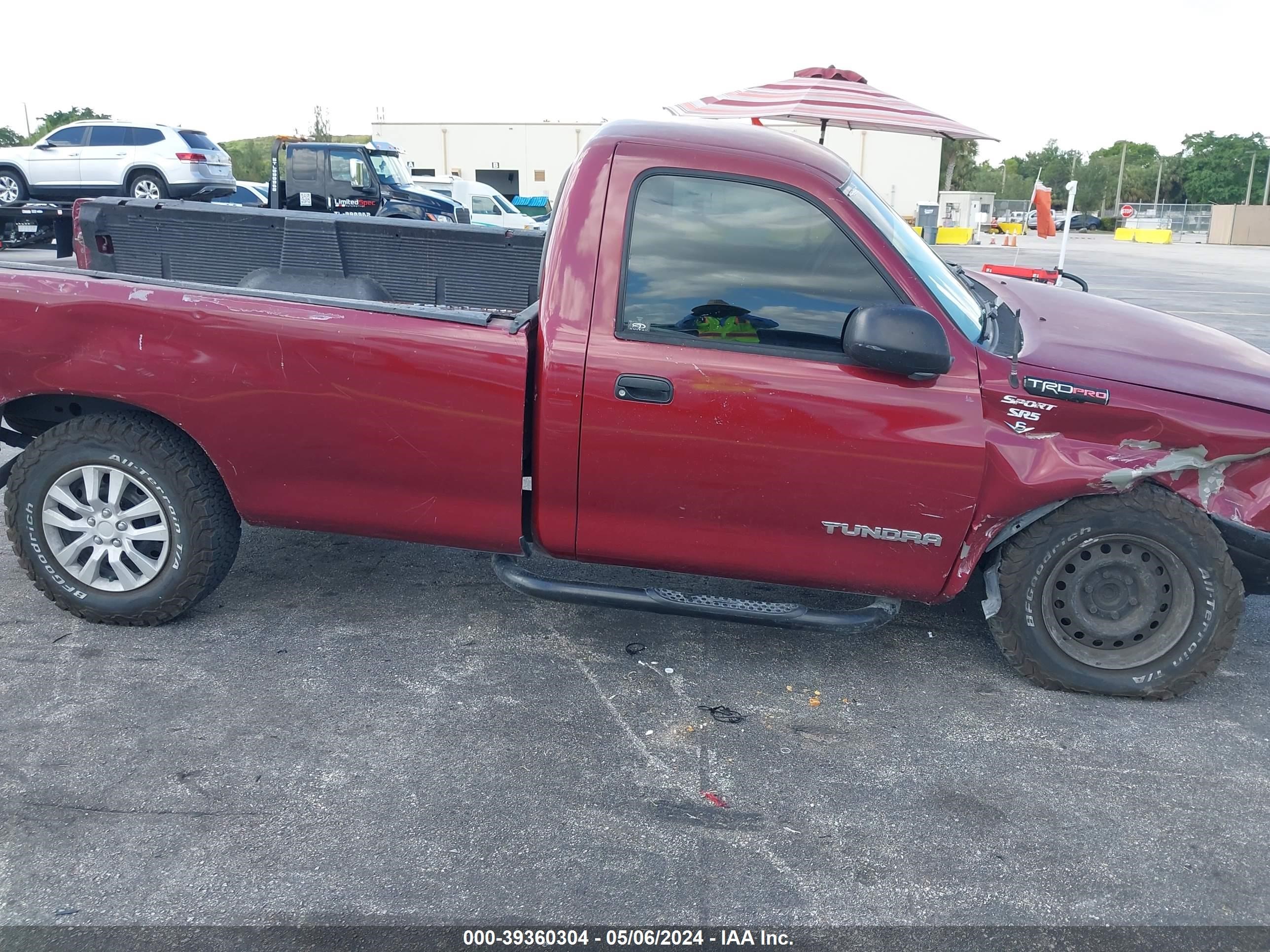 Photo 13 VIN: 5TDJN32182S258983 - TOYOTA TUNDRA 