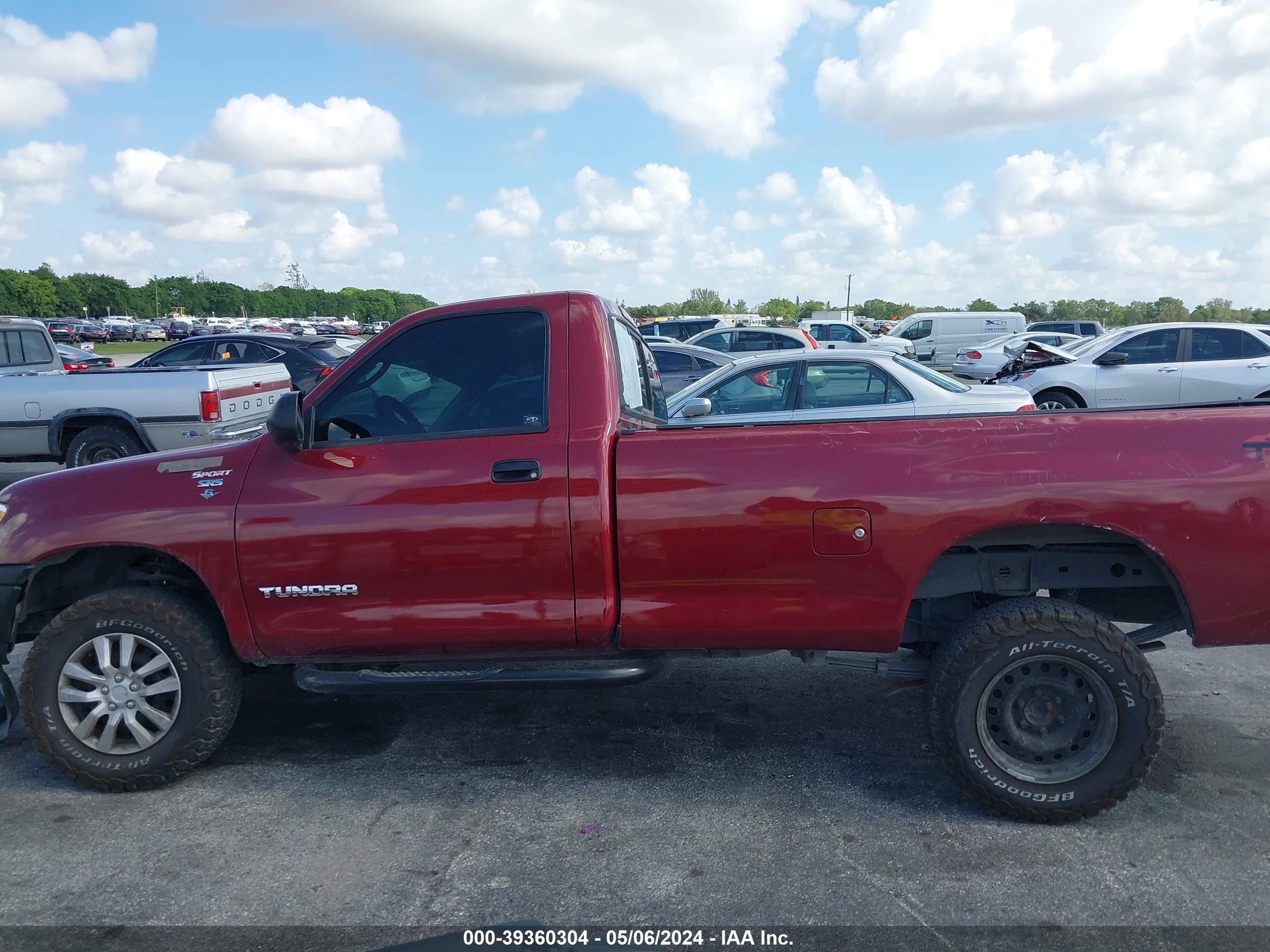 Photo 14 VIN: 5TDJN32182S258983 - TOYOTA TUNDRA 