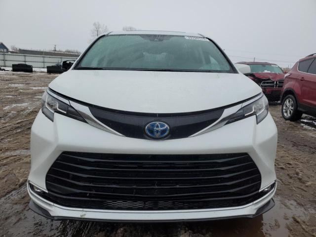 Photo 4 VIN: 5TDJRKEC0NS104078 - TOYOTA SIENNA XLE 