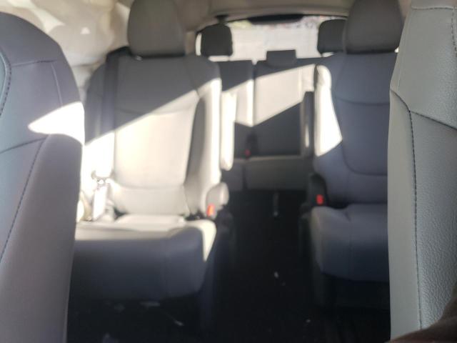 Photo 9 VIN: 5TDJRKEC0PS161884 - TOYOTA SIENNA XLE 