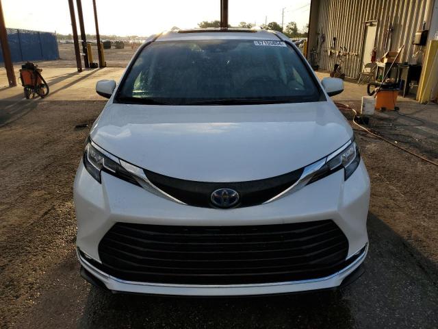 Photo 4 VIN: 5TDJRKEC0PS162419 - TOYOTA SIENNA XLE 