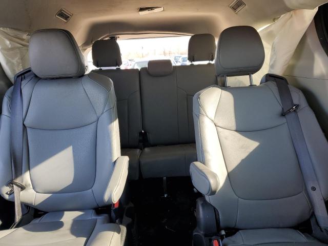 Photo 9 VIN: 5TDJRKEC0PS172688 - TOYOTA SIENNA XLE 