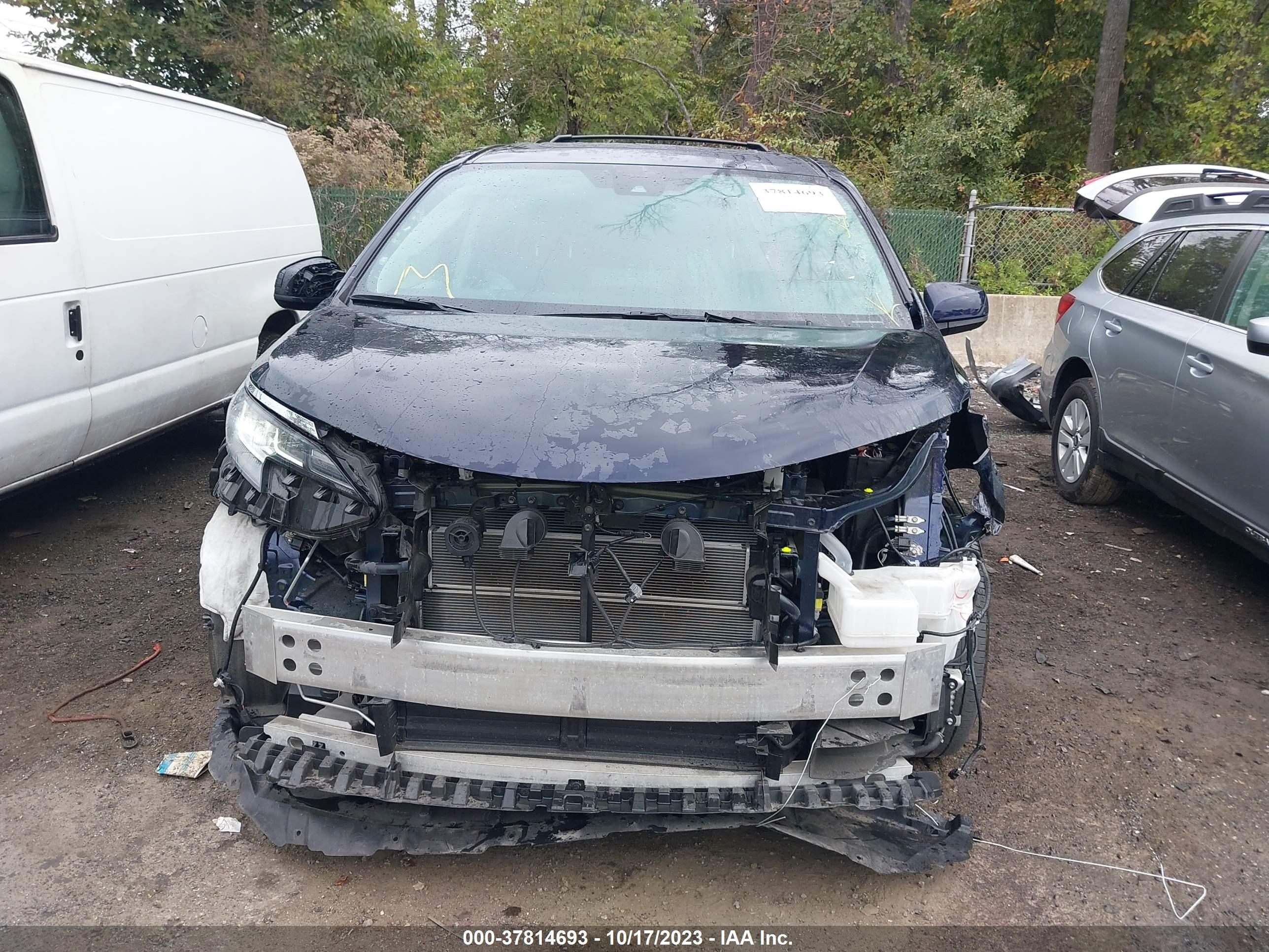 Photo 12 VIN: 5TDJRKEC1MS002514 - TOYOTA SIENNA 