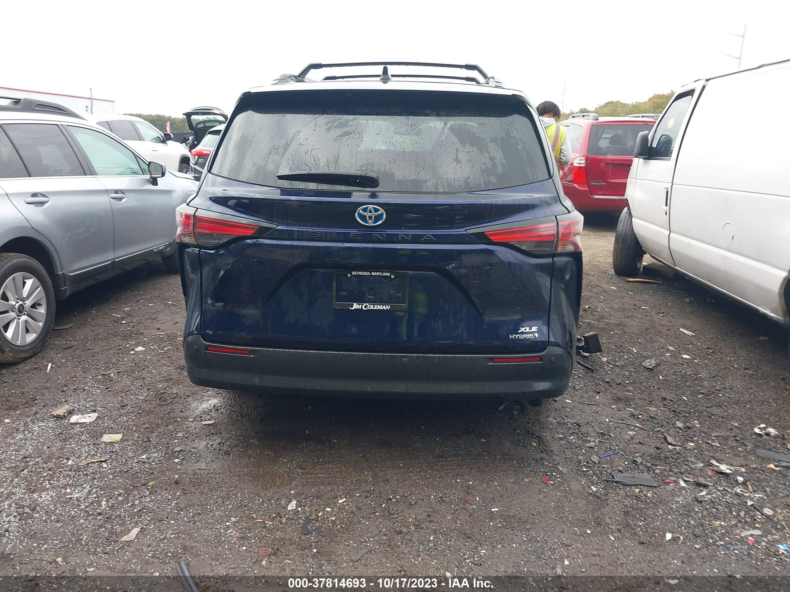 Photo 16 VIN: 5TDJRKEC1MS002514 - TOYOTA SIENNA 