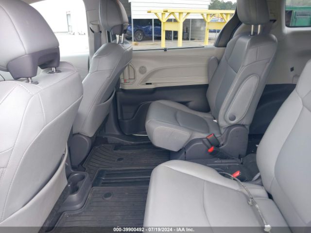 Photo 7 VIN: 5TDJRKEC1MS046402 - TOYOTA SIENNA 