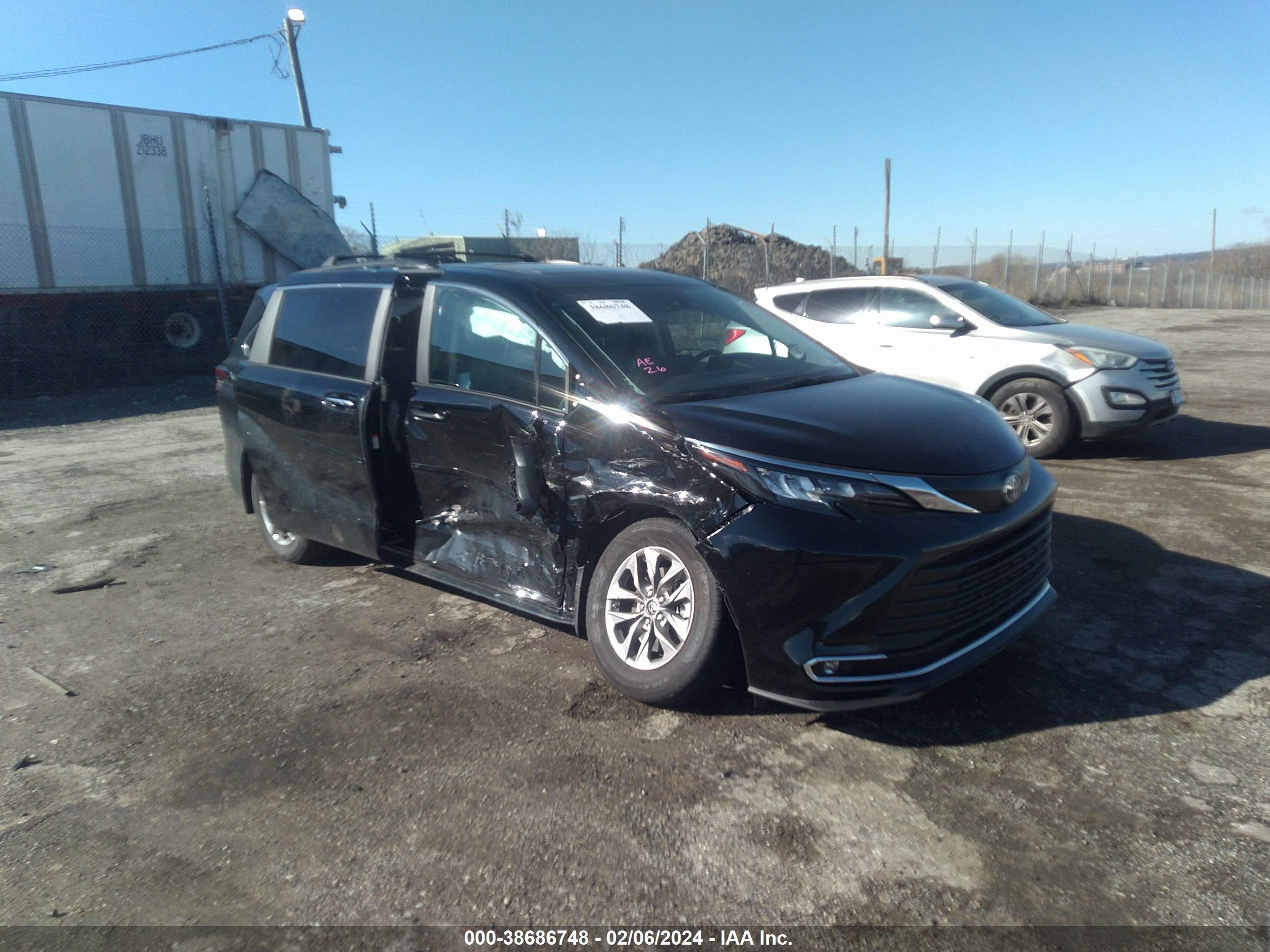 Photo 0 VIN: 5TDJRKEC1RS184674 - TOYOTA SIENNA 