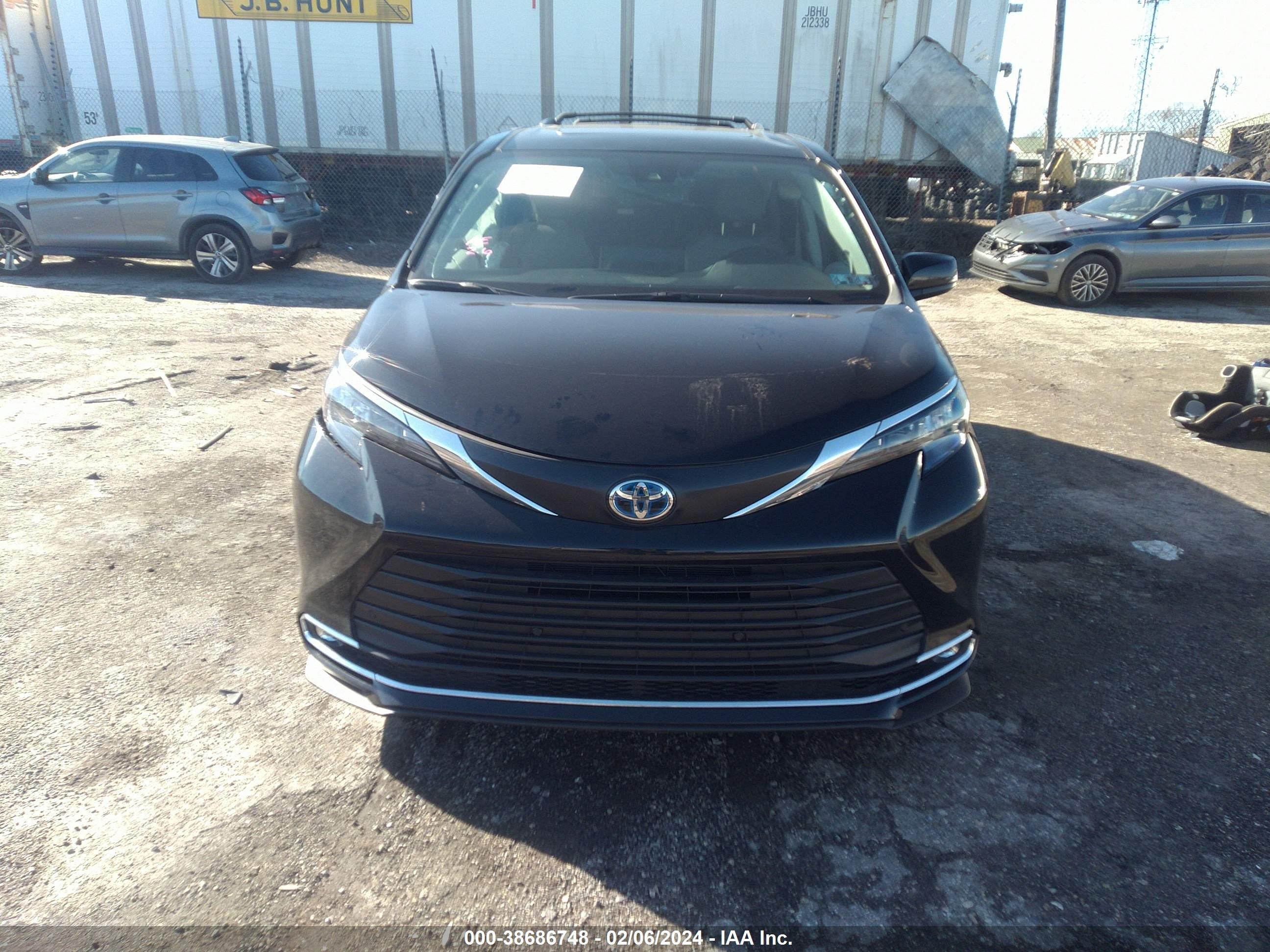 Photo 12 VIN: 5TDJRKEC1RS184674 - TOYOTA SIENNA 