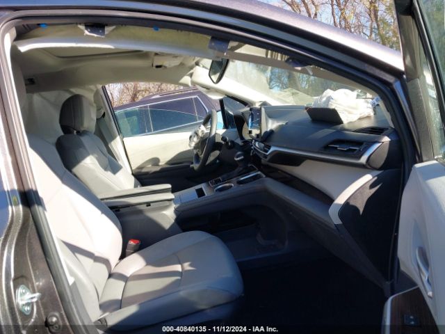 Photo 4 VIN: 5TDJRKEC1RS204762 - TOYOTA SIENNA 