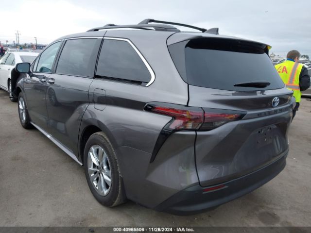 Photo 2 VIN: 5TDJRKEC1RS214644 - TOYOTA SIENNA 